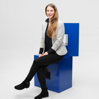 Stephanie Moreis with cube